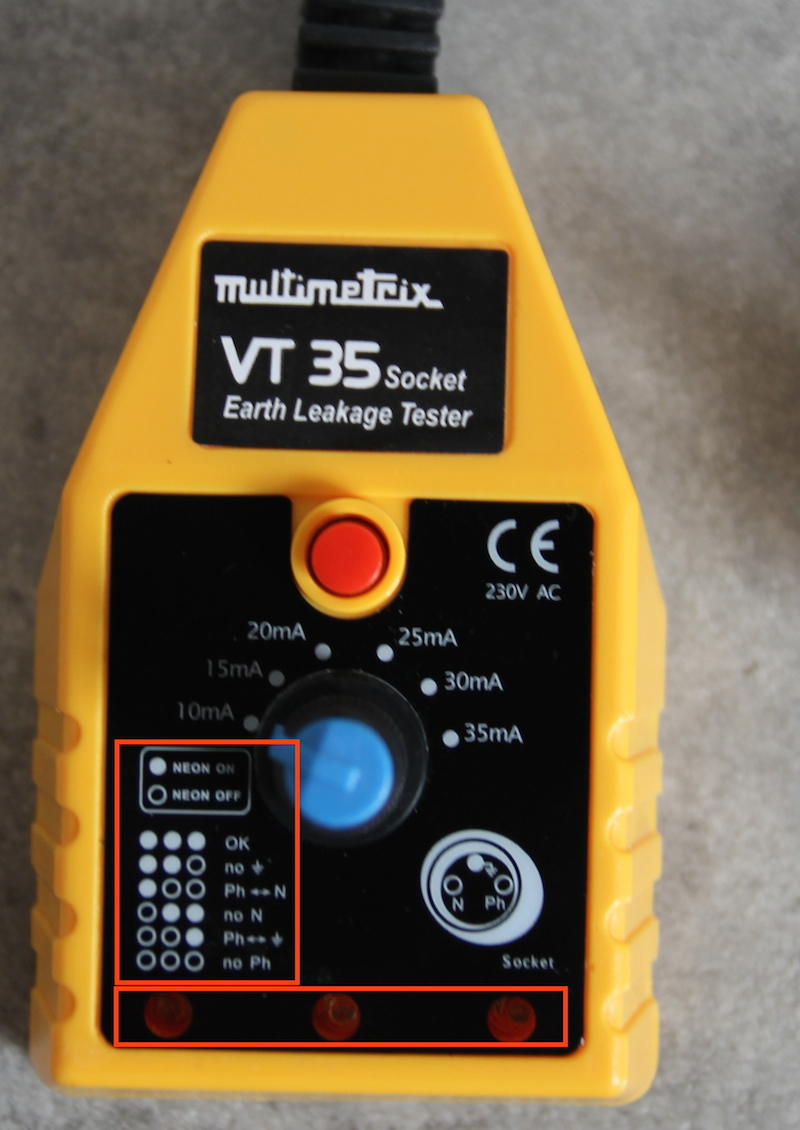 Partie testeur de prise électrique du Multimetrix VT 35