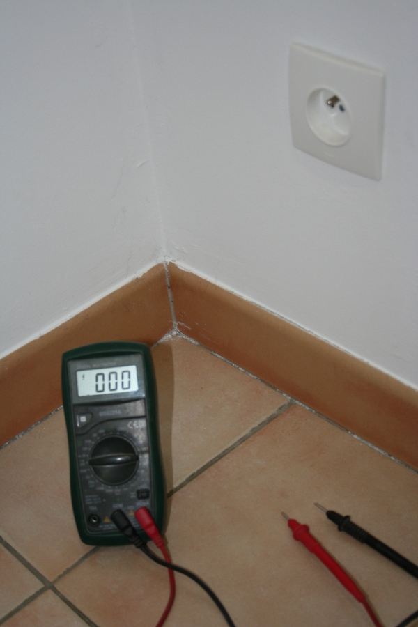 multimètre pour réaliser les mesures de l'installation électrique