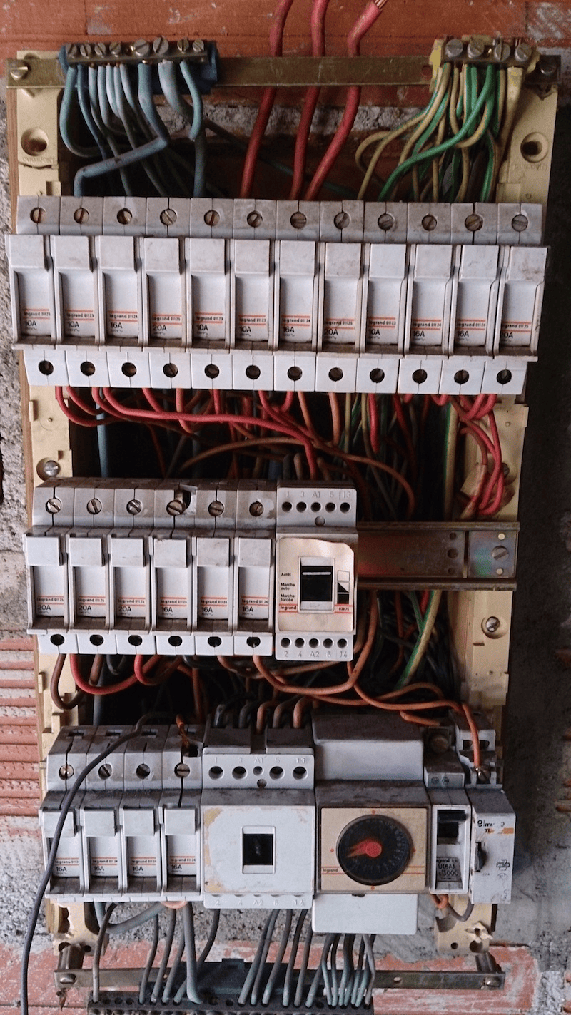 3-deconnexion-alimentation-tableau-electrique