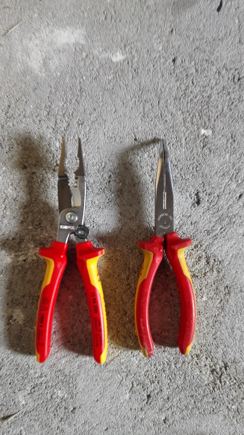 pince multifonction electricien knipex 1396200 vs pince a bec 26 26 200