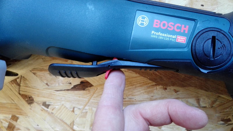 fonctionnement meuleuse Bosch mettre en marche la meuleuse angulaire Bosch GWS PSC 18V-125