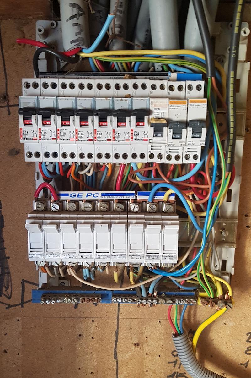 Tableau électrique ancien avec neutre commun rénovation d'un tableau électrique, conseil