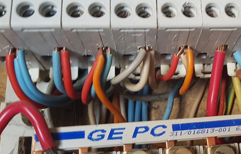 combien de fil par bornier de disjoncteur électrique cablage électrique disjoncteur nombre de fils par borne