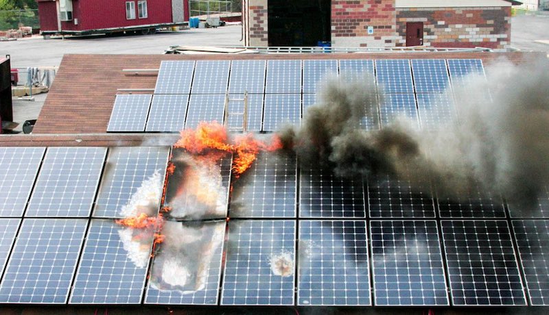 toiture en feux, décennale photovoltaïque