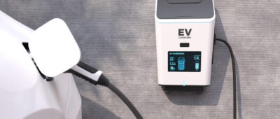 Voiture électrique : Pourquoi installer une borne de recharge chez soi ?