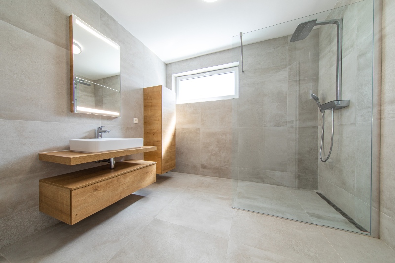 Salle de bain : 5 erreurs électriques à ne surtout pas commettre en rénovation