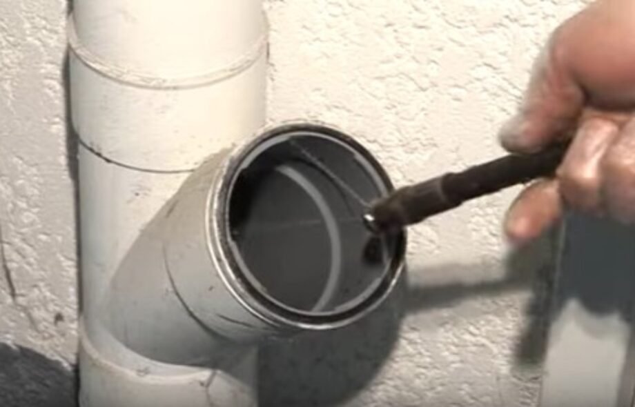 Canalisation bouchée : risques électriques & solutions