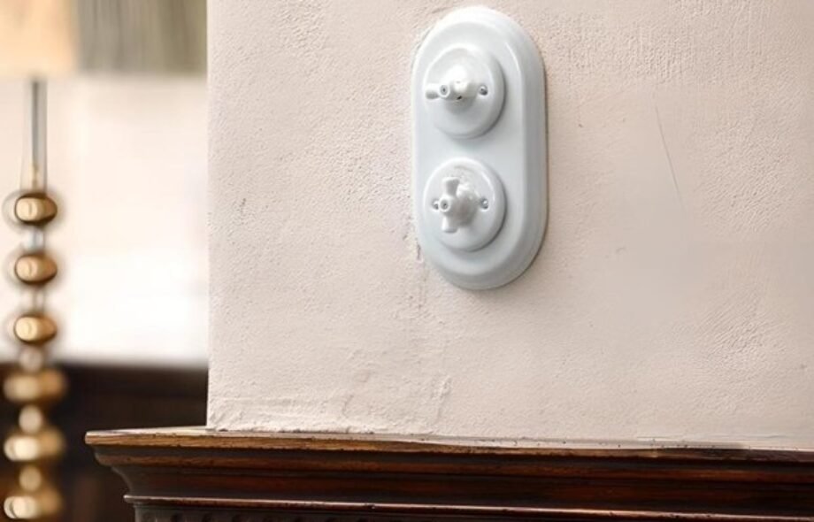 Design et fonctionnalité : l’interrupteur double se réinvente