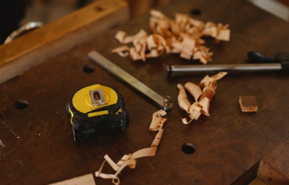 Combien coûte un menuisier à Mons ?