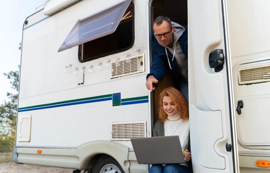 Panneau solaire sur camping-car, méthode et budget