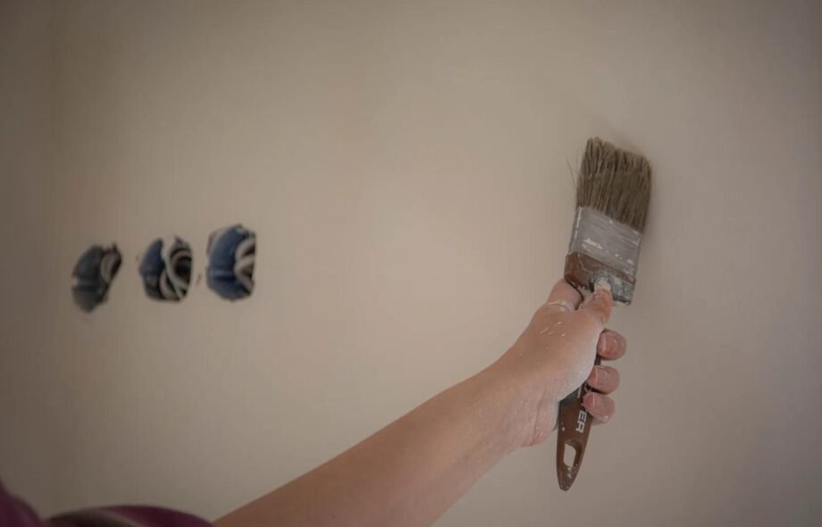 Rénover son intérieur : quand faire appel à un peintre en bâtiment