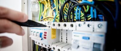 Mise en conformité électrique terminée : souscrire une assurance habitation juste après les travaux