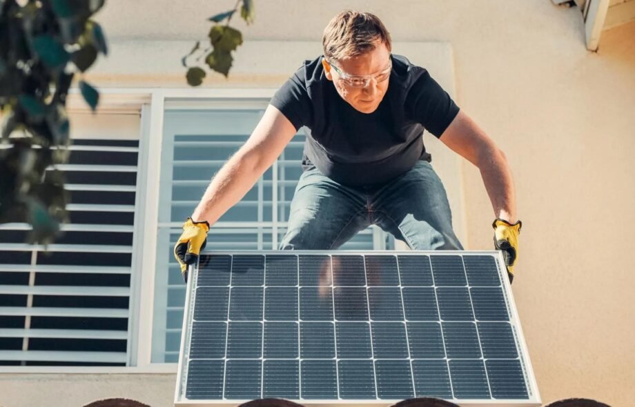 Kit solaire plug and play : comment ça marche, prix et branchement